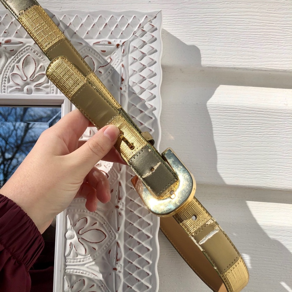 Gorgeous gold belt